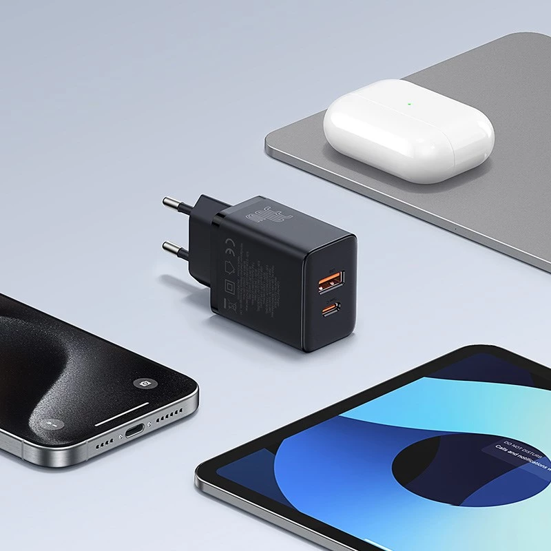 Baseus P10111404113-00 Cube USB-C / USB-A 30W voeding zwart