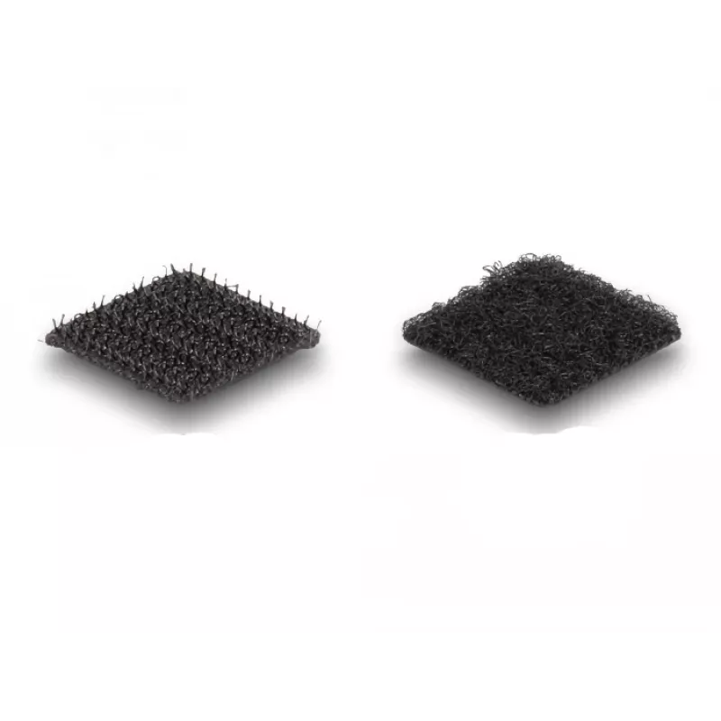 DeLOCK klittenbandpunten vierkant zelfklevend 64 stuks zwart