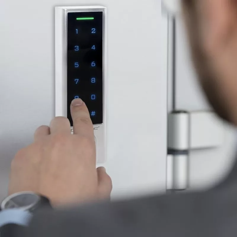 Qoltec 52448 codeslot TITAN met vingerafdruklezer | RFID | BT 4.0 | code | kaart | sleutelhanger | deurbel | IP68 | EM