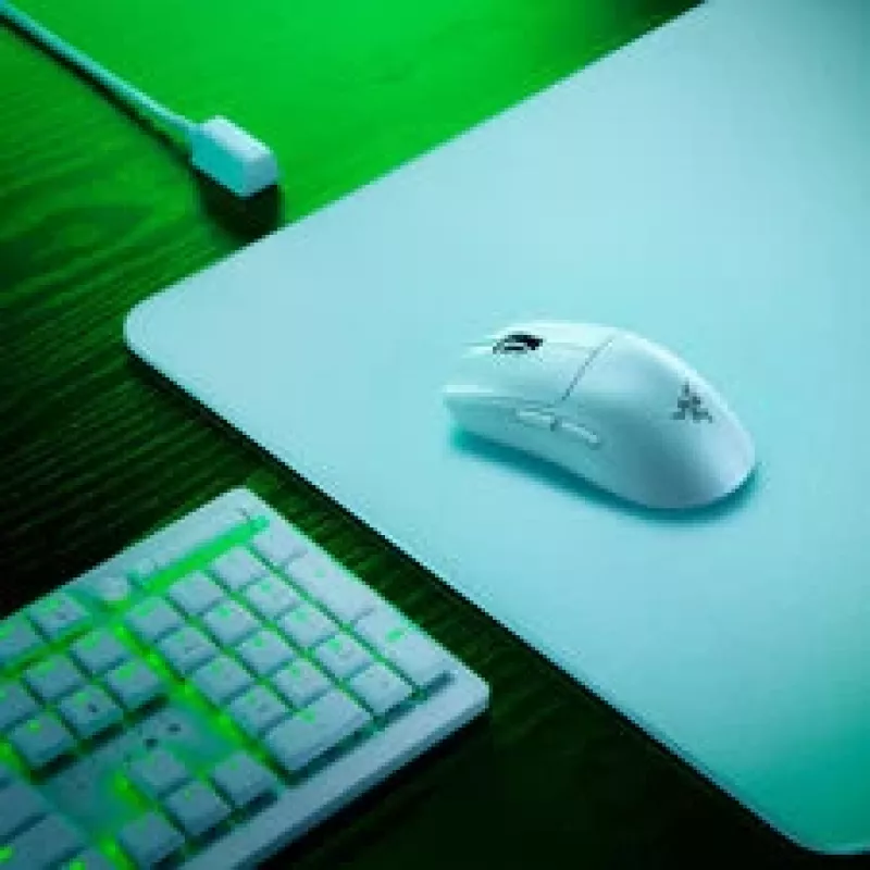 Gaming-muis en muismat bundel Razer Viper V3 Pro + Gigantus M — wit