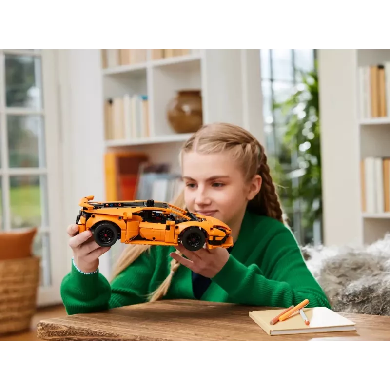 LEGO TECHNIC 42196 Lamborghini Huracán Tecnica oranje