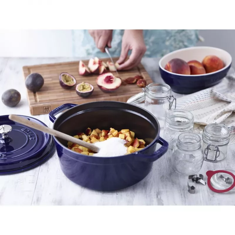 Staub 24 cm ronde gietijzeren cocotte donkerblauw