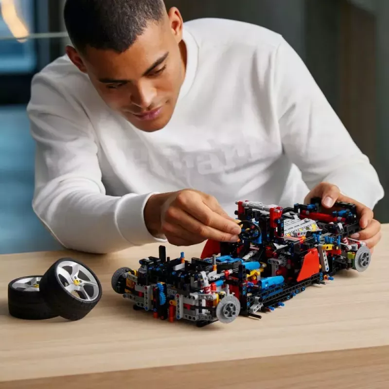 LEGO Technic bouwset Ferrari Daytona SP3 op schaal 1:8, 3 778 onderdelen, rood, 6,99 kg
