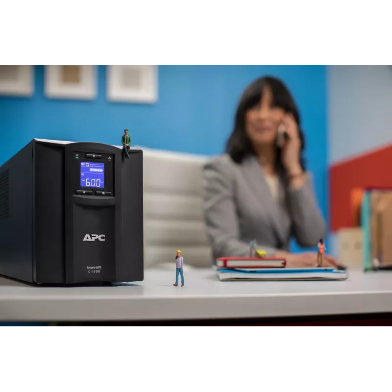 APC Smart-UPS SMC1500IC - 8x C13, USB, SmartConnect, 1500VA, line-interactive, 1,5 kVA, 900 W, sinus, 170 V, 300 V