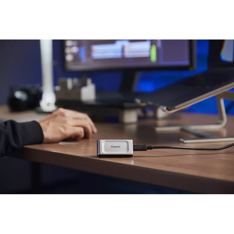 Kingston Technology 2000G draagbare SSD XS2000, 2 TB, USB Type-C, 3.2 Gen 2 (3.1 Gen 2), 2000 MB/s, zwart, zilver