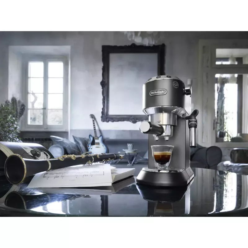 De’Longhi Dedica Style EC 685.BK Semi-automatische espressomachine 1,1 L