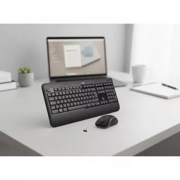 Draadloze toetsenbord- en muisset Logitech MK540 Advanced – full-size QWERTZ-toetsenbord, USB-ontvanger, US-layout, ergonomische muis, zwart/wit