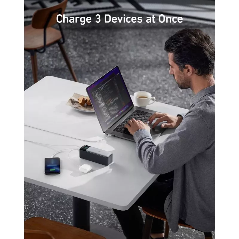 Draagbare lader Anker 737 (A1289011) – 24000 mAh, 140 W, 2× USB-C + 1× USB-A, zilver/zwart