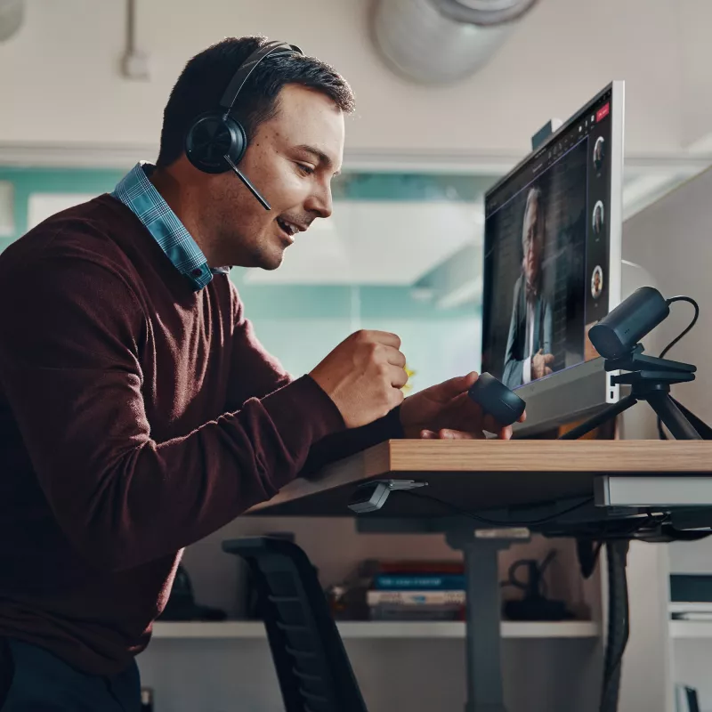 HP Poly Voyager Focus 2 USB-C-C headset +USB-C/A-adapter +laadstation