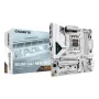 GIGABYTE B850M EAGLE WIFI6E ICE moederbord - AMD Ryzen 9000 Series CPU's, 8+2+2 fasen digitale VRM, tot 8200 MHz DDR5 (OC), 1xPCIe 5.0 + 1xPCIe 4.0 M.2, Wi-Fi 6E, 2,5 GbE LAN, USB 3.2 Gen 2