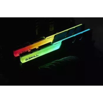 DIMM 16 GB DDR4-3000 (2x 8 GB) dual-kit, werkgeheugen zwart, F4-3000C16D-16GTZR, Trident Z RGB, INTEL XMP