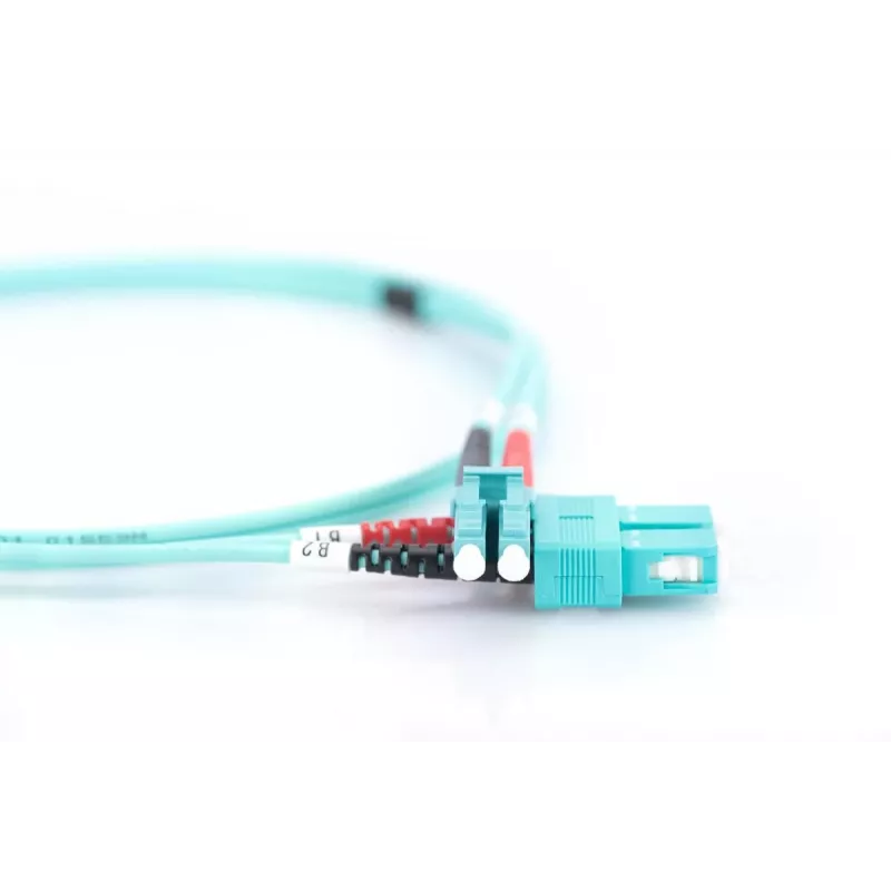 DIGITUS glasvezel-patchkabel, LC naar SC multimode 50/125 µ, duplex lengte 2 m klasse OM3