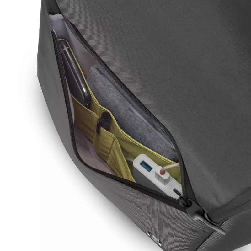 DICOTA Eco Motion - 13 - 15,6 inch notebook-rugzak - zwart / 600d Rpet polyester