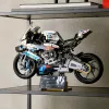 LEGO Technic motorfietsmodel BMW M1000RR 42130 met gedetailleerde motor en werkende vering