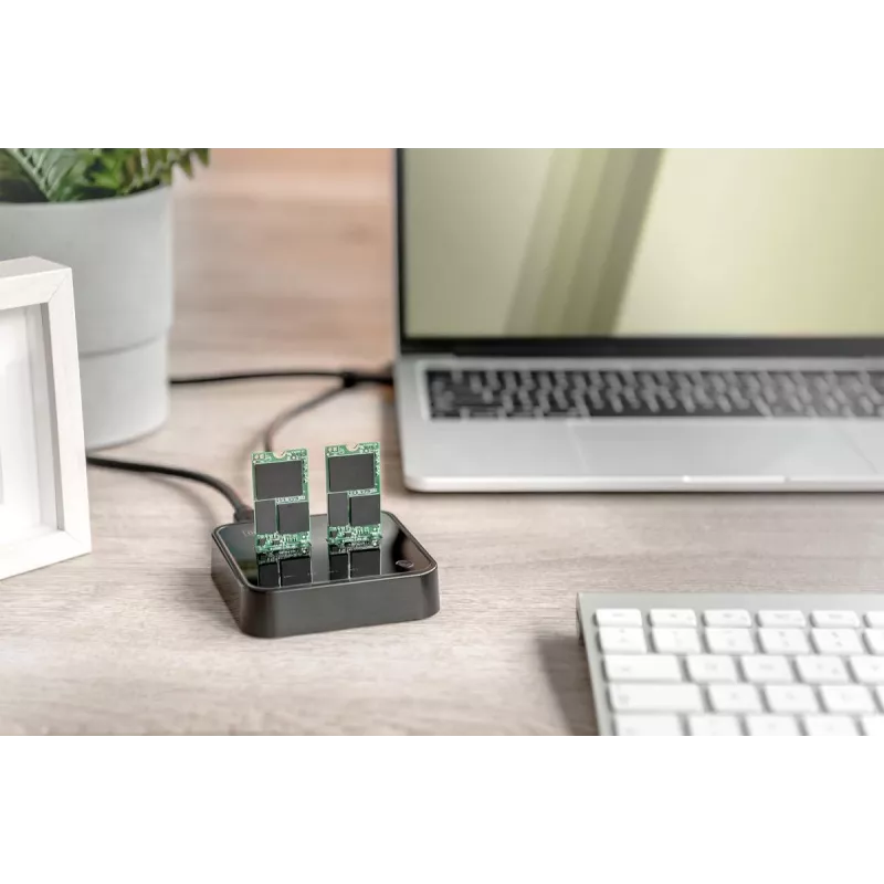 Digitus dual M.2 NVMe SSD-dockingstation USB-C offline clone-functie