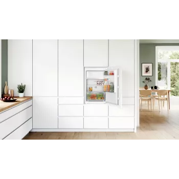 Bosch Serie 2 KIL22NSE0 koel-vriescombinatie inbouw 119 L wit