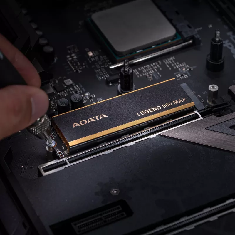 SSD ADATA 2 TB M.2 PCI Express 4.0 NVMe LEGEND 960 MAX