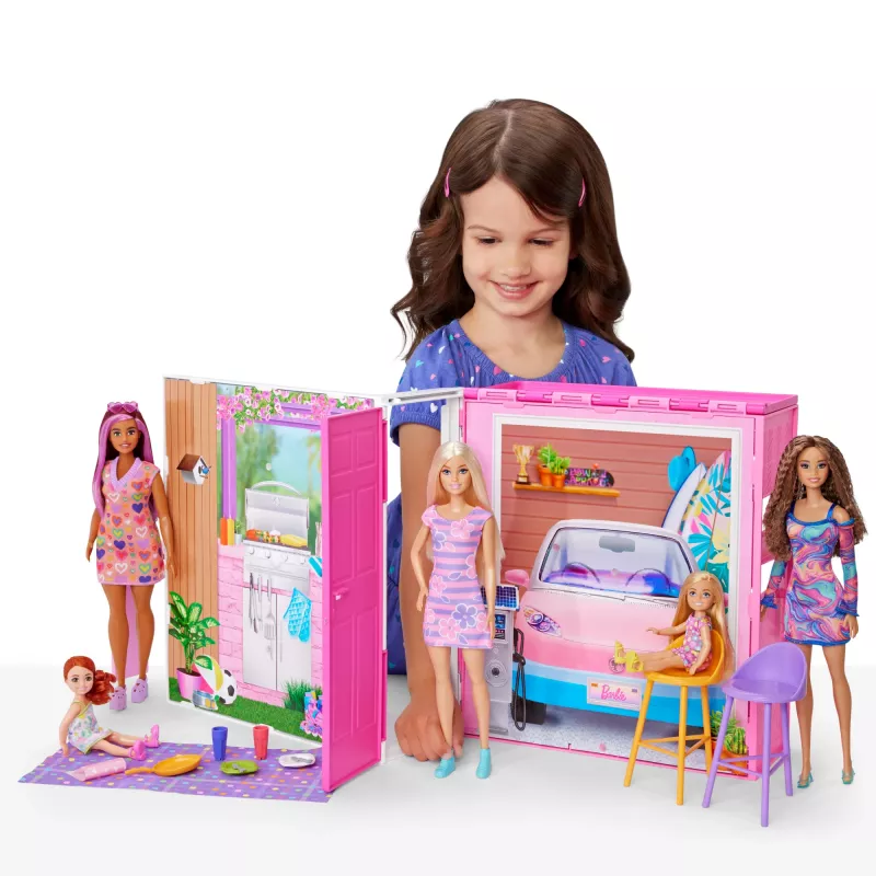 Barbie Getaway poppenhuis met pop, 4 speelgebieden en 11 decoratieaccessoires