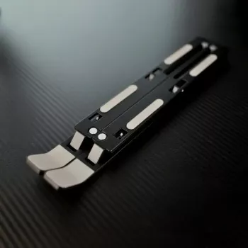 Laptopstandaard SAVIO PB-05 in hoogte verstelbaar draagbaar — SAVIO PB-05