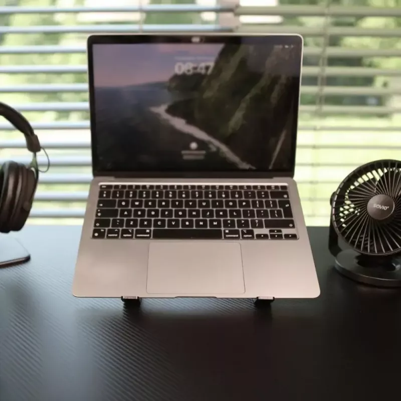 Laptopstandaard SAVIO PB-05 in hoogte verstelbaar draagbaar — SAVIO PB-05