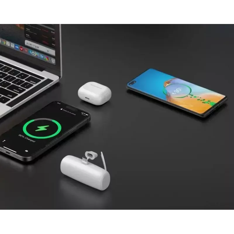 Draagbare powerbank P5 PLUG-IN 5000mAh