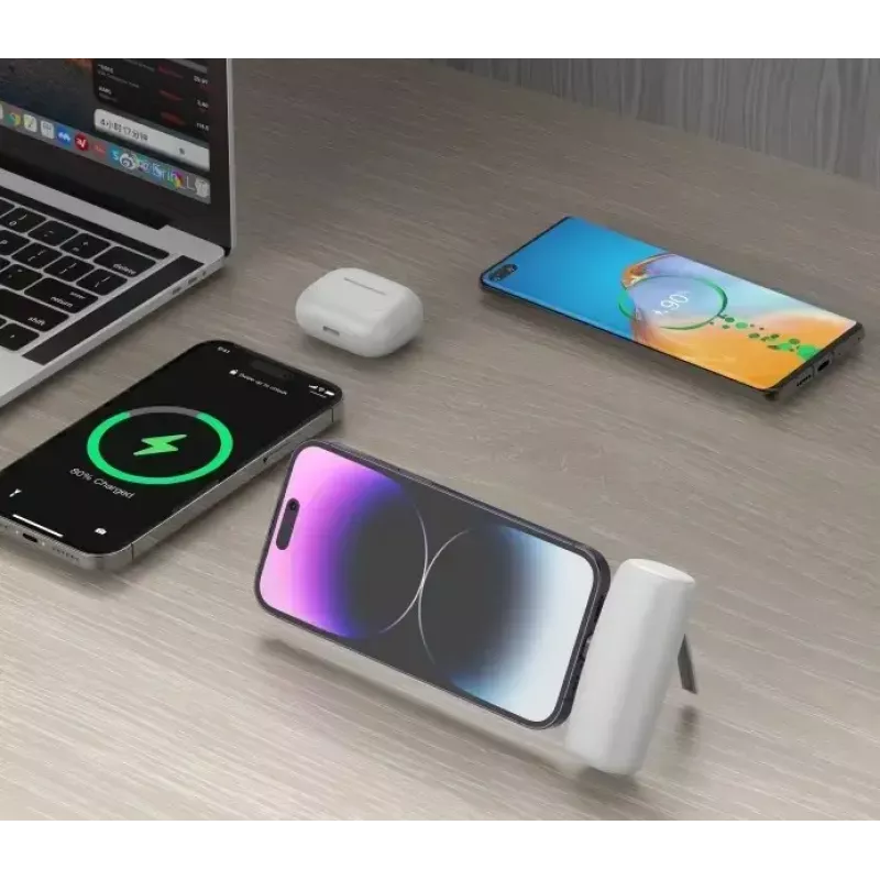 Draagbare powerbank P5 PLUG-IN 5000mAh