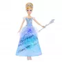 Disney Princess Betoverde baljurk Assepoester modepop met licht & geluid, geïnspireerd op de film