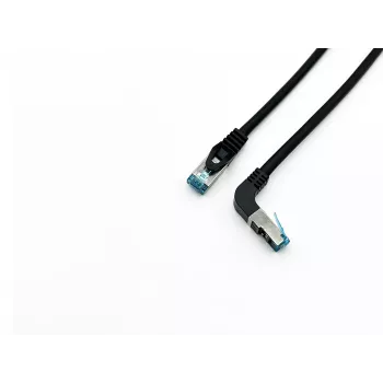 Equip Cat.6A S/FTP patchkabel, haakse op rechte stekker, 0,5 m, zwart