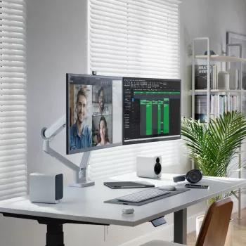 ALOGIC desktopmonitor – Clarity Max Pro – 32 inch – 3840x2160 (4K UHD) met USB-C Power Delivery en webcam