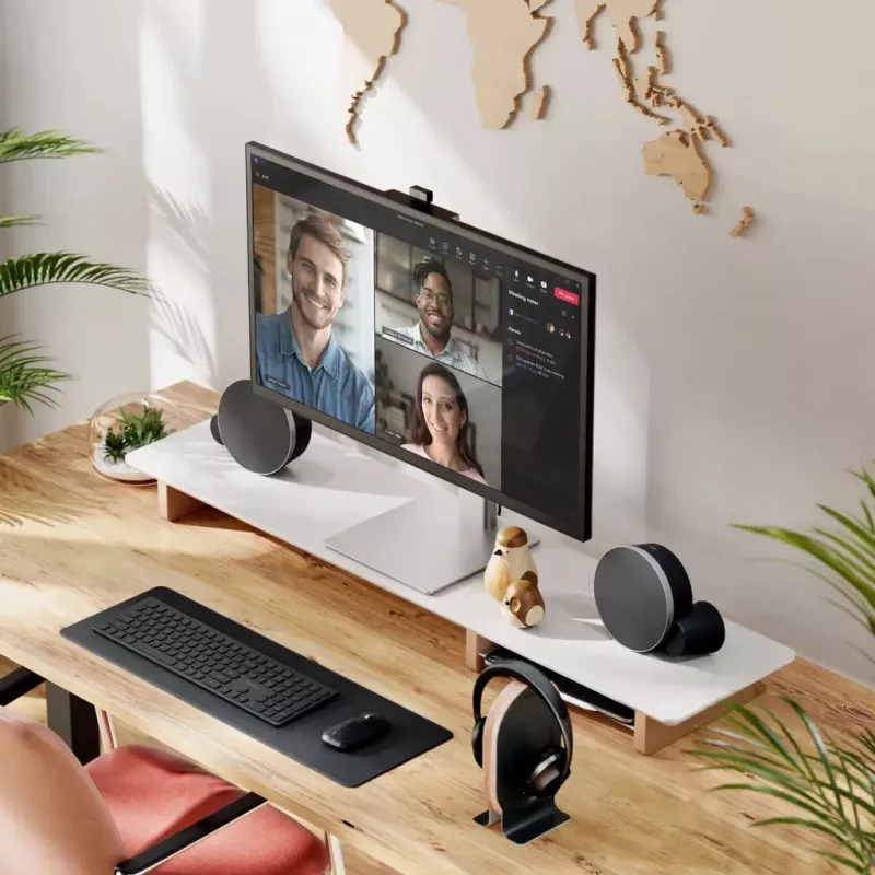 ALOGIC desktopmonitor – Clarity Max Pro – 32 inch – 3840x2160 (4K UHD) met USB-C Power Delivery en webcam