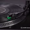 Audio-Technica AT-LP120XUSB platenspeler met directe aandrijving (analoog & USB), zilver