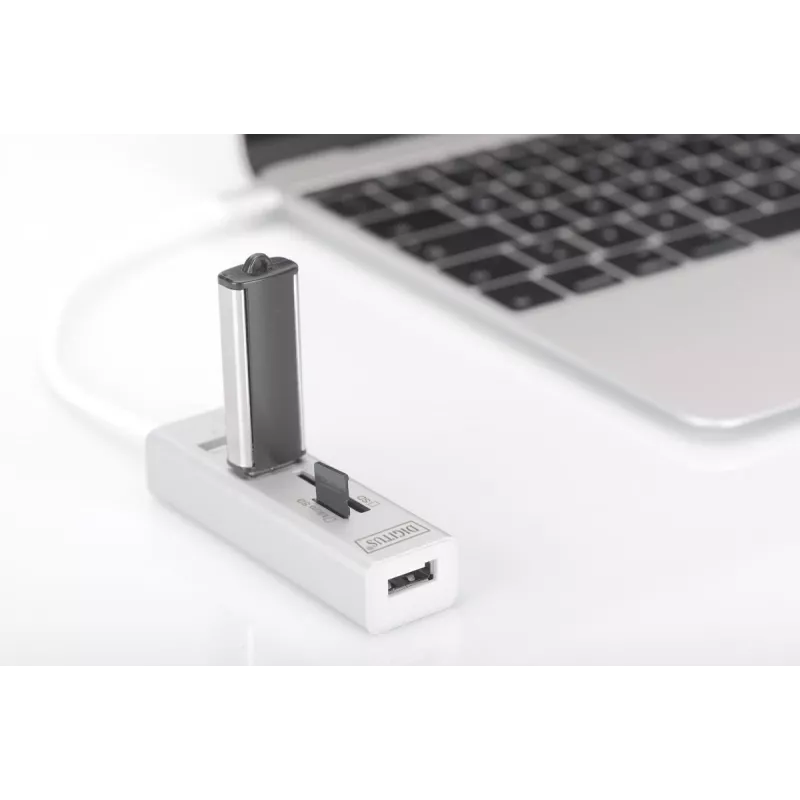 DIGITUS USB 2.0 Type C HUB met kaartlezer 3x USB 2.0. 1x SD, 1x MicroSD aansluiting aluminium behuizing