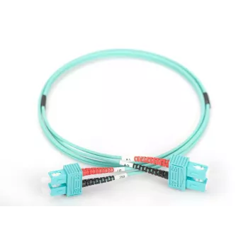 DIGITUS glasvezel-patchkabel, SC naar SC multimode 50/125 µ, duplex lengte 1 m klasse OM3