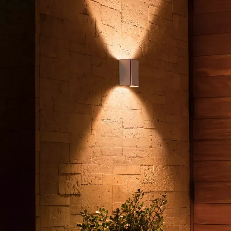 Buitenwandlamp Philips Hue White and colour ambiance Resonate