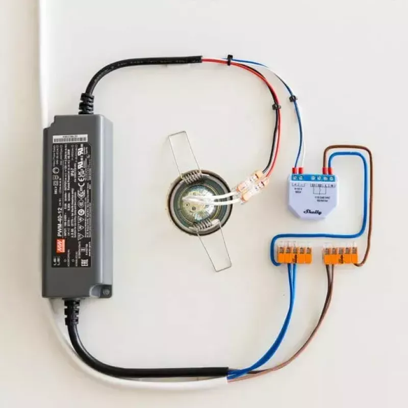 Dimmer Shelly Plus 0-10V inbouw blauw-grijs draadloze bediening 110-240V