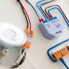 Dimmer Shelly Plus 0-10V inbouw blauw-grijs draadloze bediening 110-240V