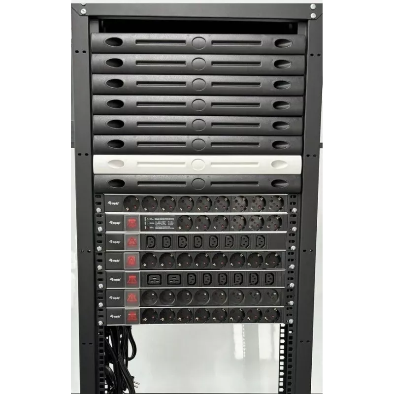 Equip 333319 power distribution unit (PDU) 6 AC-uitgangen 1U zwart