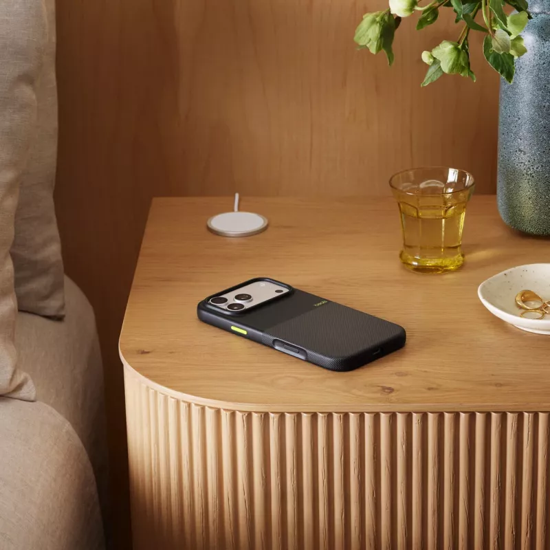 APPLE Beats iPhone 17 Pro Max - robuust hoesje met MagSafe en camerabediening - Everest zwart