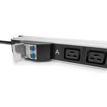 DIGITUS IT BASIC PDU. verticaal. 32A. 24 x C13. 4 x C19