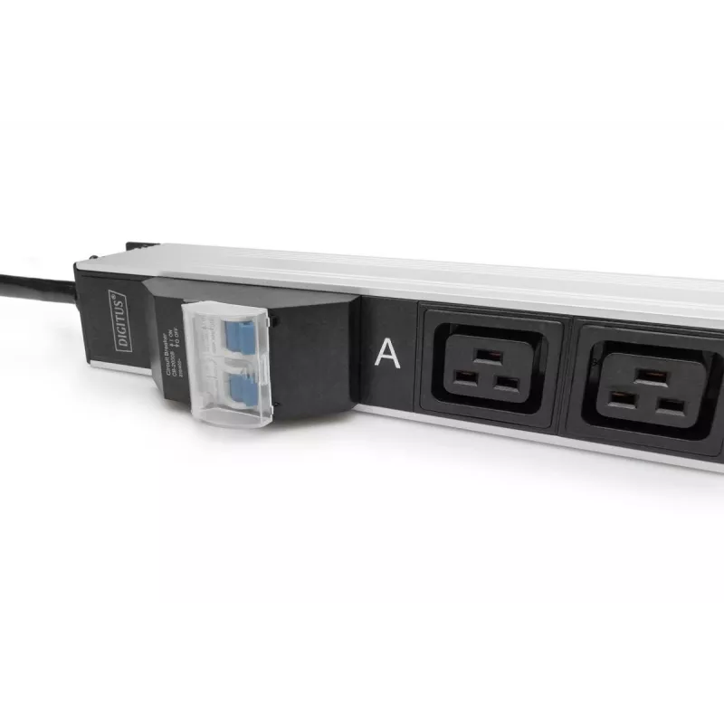 DIGITUS IT BASIC PDU. verticaal. 32A. 24 x C13. 4 x C19