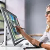 ALOGIC Clarity Max Touch 32C4KPDWT touchscreenmonitor, 32 inch, 3840x2160 4K UHD, 65 W Power Delivery, 8MP-webcam, USB-hub, zwart/zilver