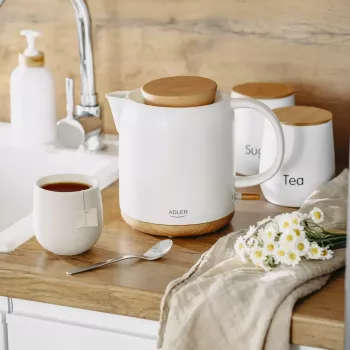 Elektrische waterkoker Adler AD 1304 — 1 L, 1200 W, keramische behuizing, klapdeksel, 360°-draaibasis, wit