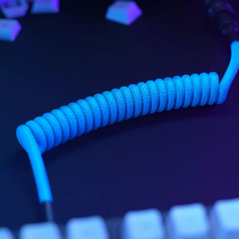 Spiraalkabel USB GLORIOUS GMMK Electric Blue — afneembare toetsenbordkabel, haakse stekkers