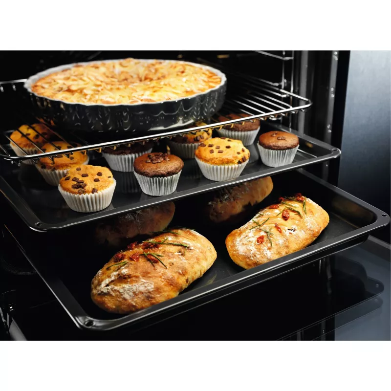 Inbouw elektrische oven Electrolux EOF3H40BW, 65 L, hetelucht, grill, AquaClean, wit