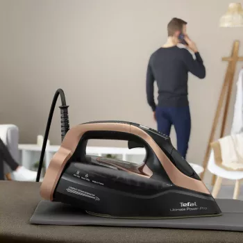 Tefal Ultimate Power Pro FV9E50 droog- en stoomstrijkijzer Durilium AirGlide Autoclean strijkzool 3200 W zwart, koper