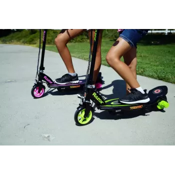 Elektrische step Razor Power Core E90 — 12V loodaccu, 16 km/u max., stalen frame, massieve rubberbanden, belasting 54 kg