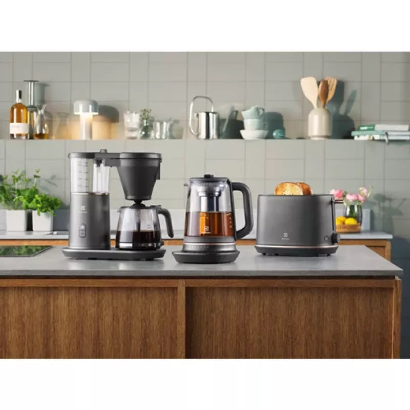 Electrolux E7K16BP waterkoker 1,7 l 2400 W zwart, koper
