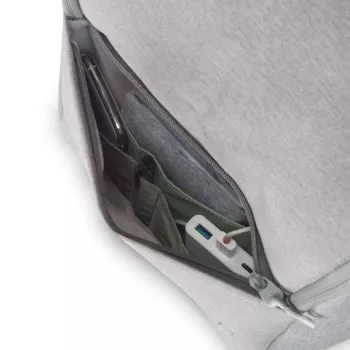 DICOTA backpack Eco Motion – 13-15,6 inch notebookrugzak – lichtgrijs / 600d Rpe polyester