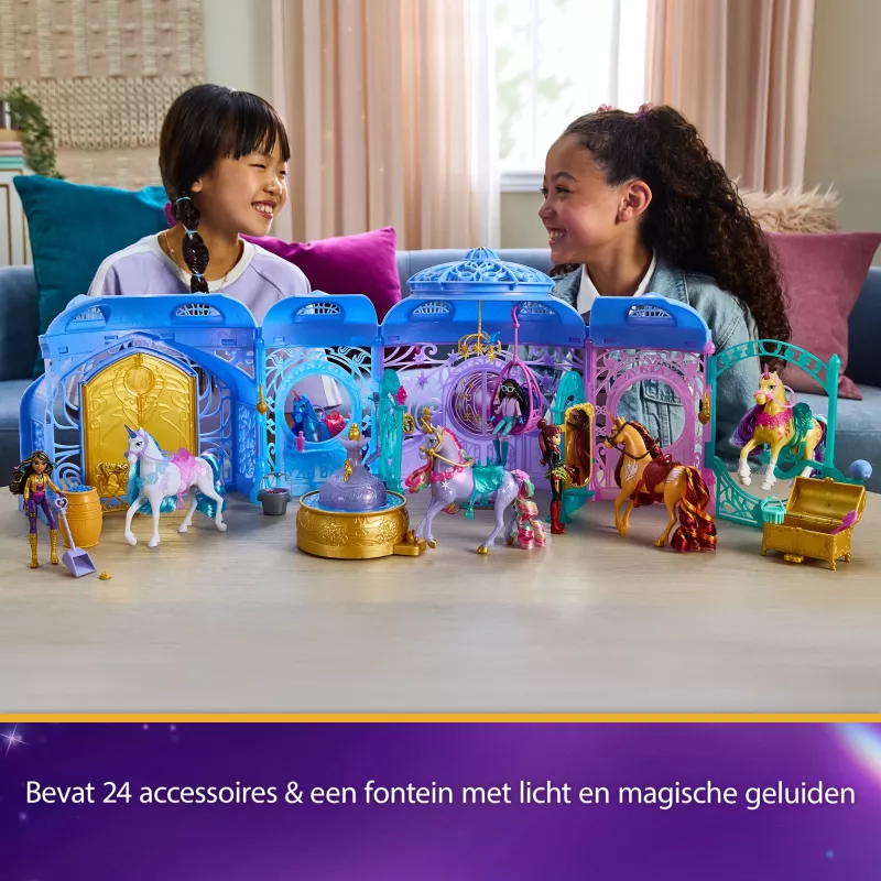 Speelset Spin Master Unicorn Academy stal met fontein, licht- en geluidseffecten