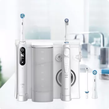 Roterend-oscilerende tandenborstel Oral-B iO6 White volwassenen accu 2 borstelkoppen